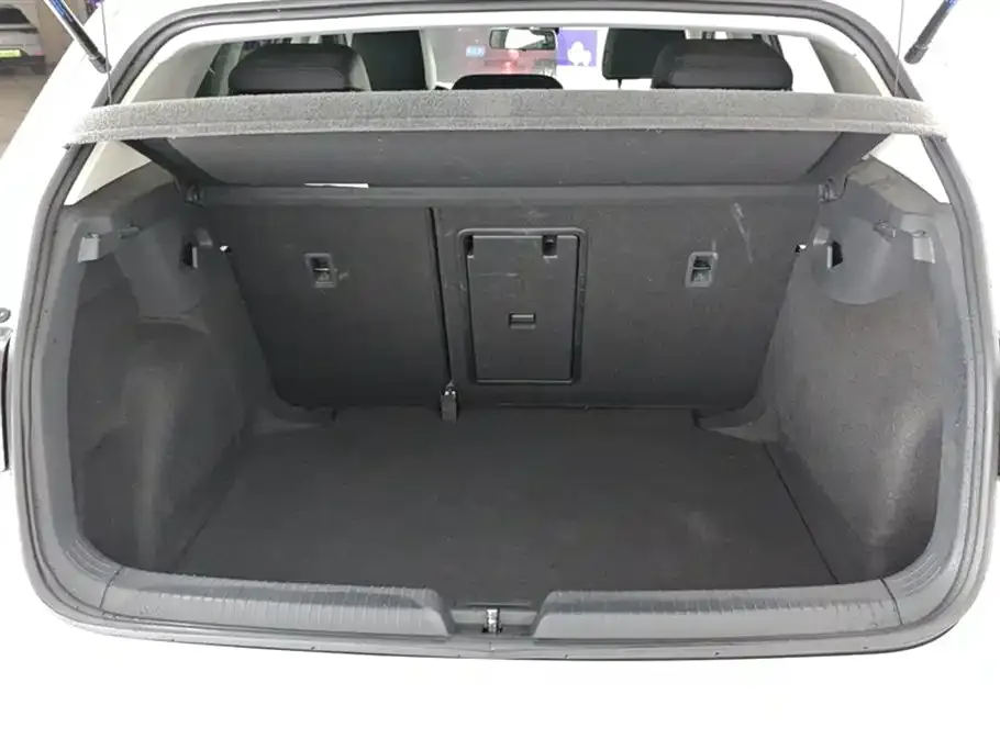 Volkswagen Golf 2021 из CN, фото 8