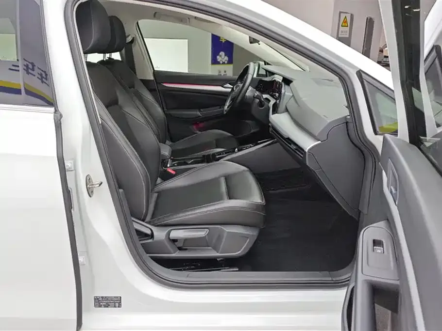 Volkswagen Golf 2021 из CN, фото 9