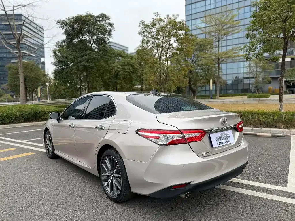 Toyota Camry 2022 из CN, фото 5