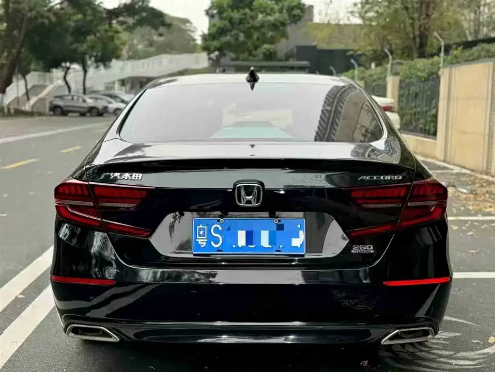 Honda Accord — фото 4