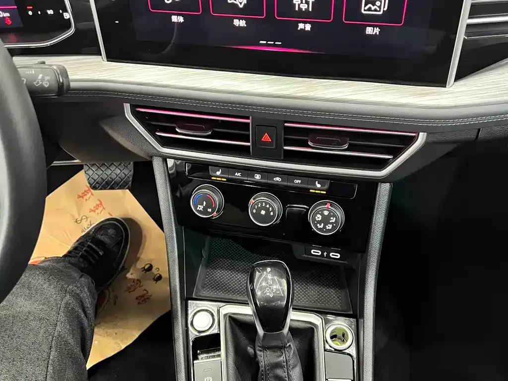 Volkswagen Sagitar 2022 из CN, фото 6