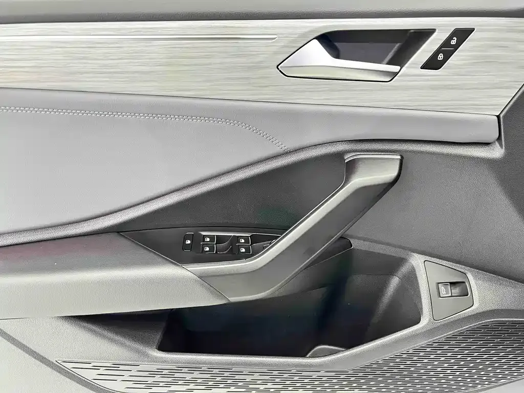 Volkswagen Sagitar 2022 из CN, фото 4