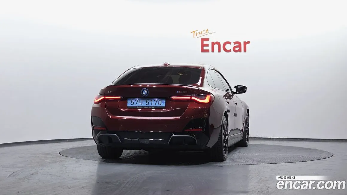 BMW i4 — фото 4