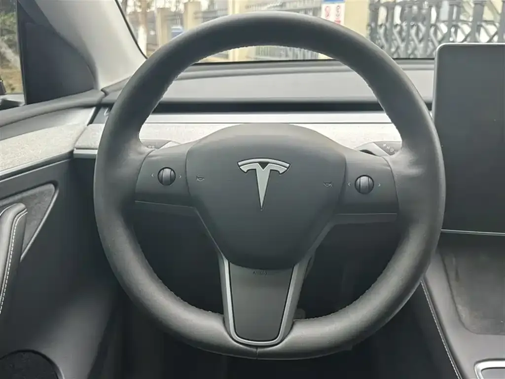 Tesla Model Y 2024 из CN, фото 3
