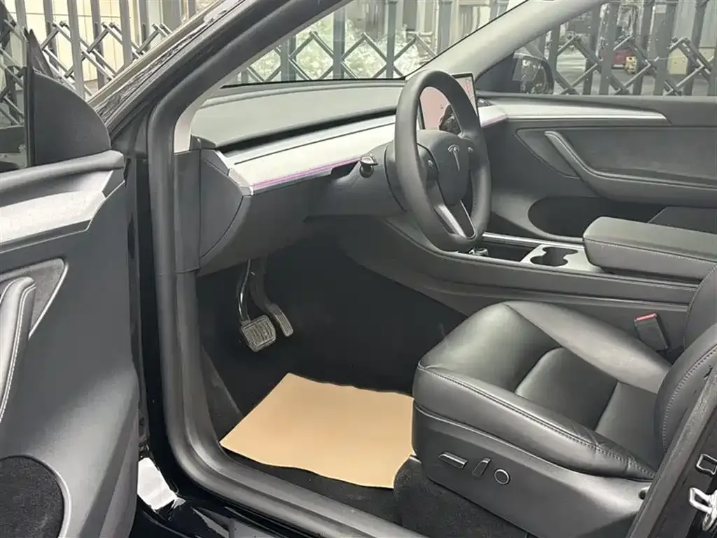 Tesla Model Y 2024 из CN, фото 4