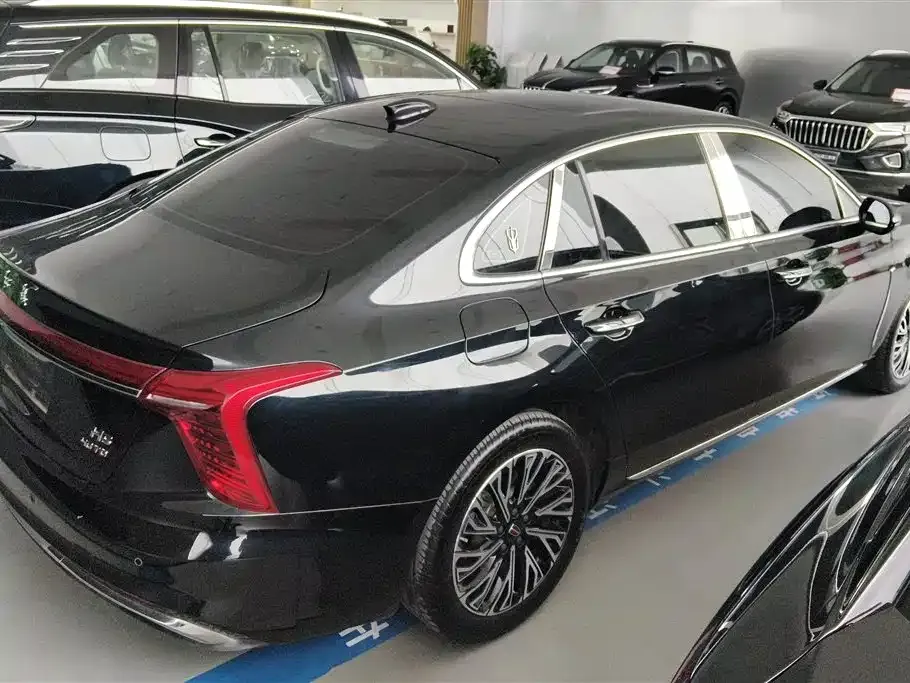 Hongqi H5 2024 из CN, фото 3