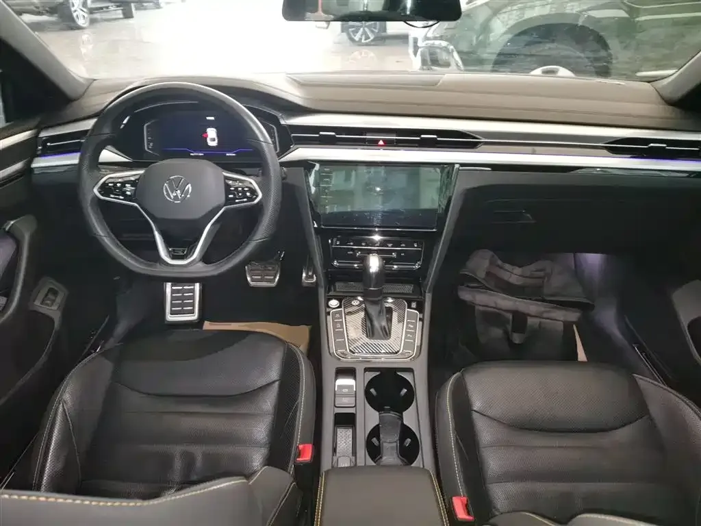Volkswagen CC 2024 из CN, фото 8