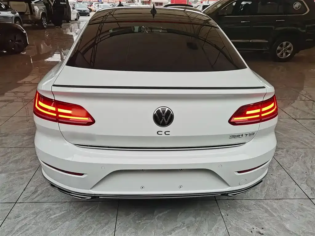 Volkswagen CC 2024 из CN, фото 5