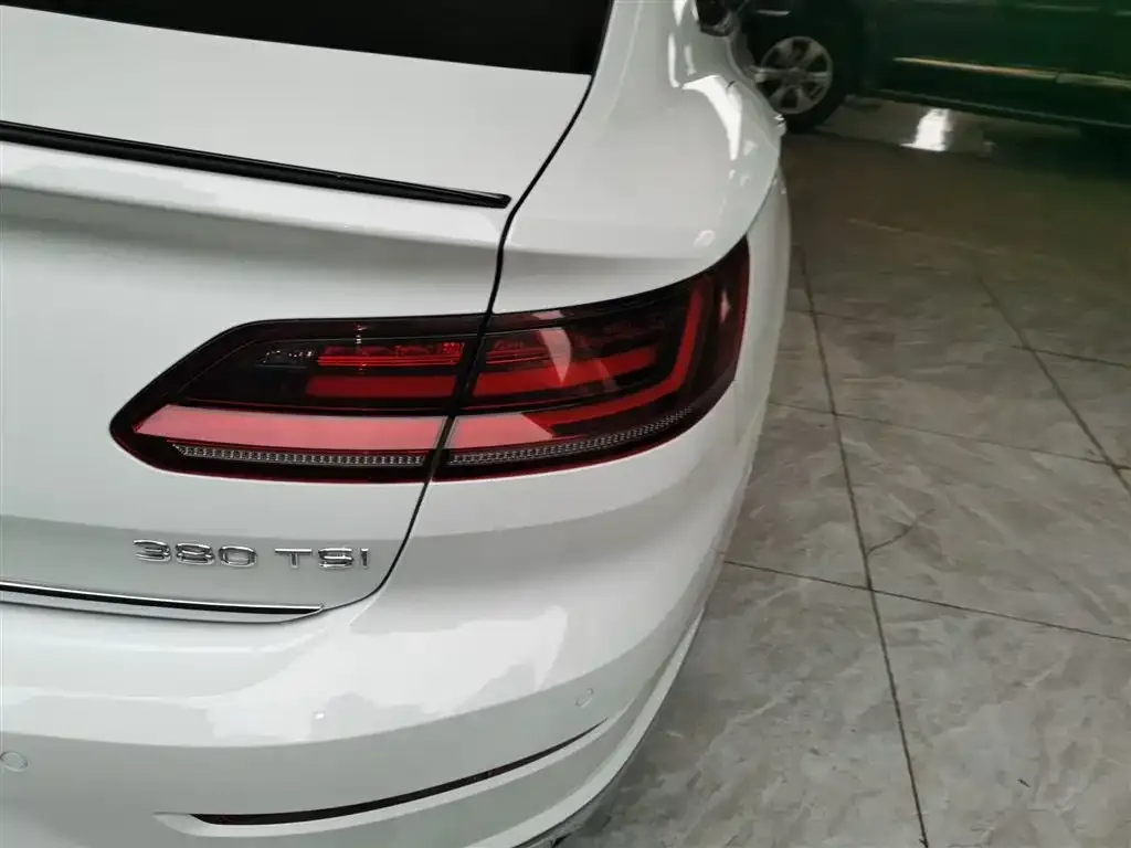 Volkswagen CC 2024 из CN, фото 2