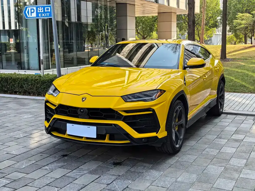 Lamborghini Urus 2023 из CN, фото 1