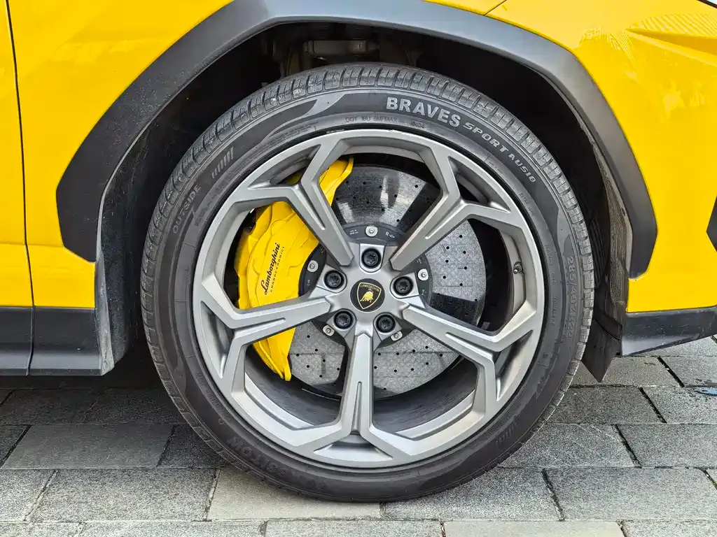 Lamborghini Urus 2023 из CN, фото 5