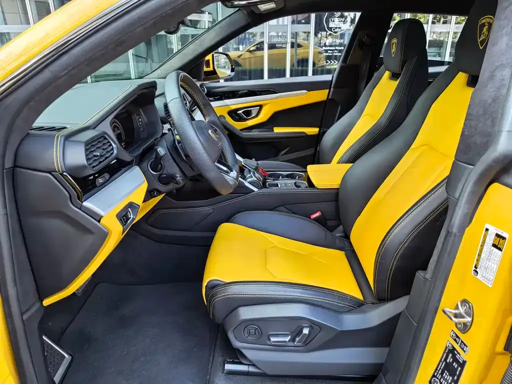 Lamborghini Urus 2023 из CN, фото 8