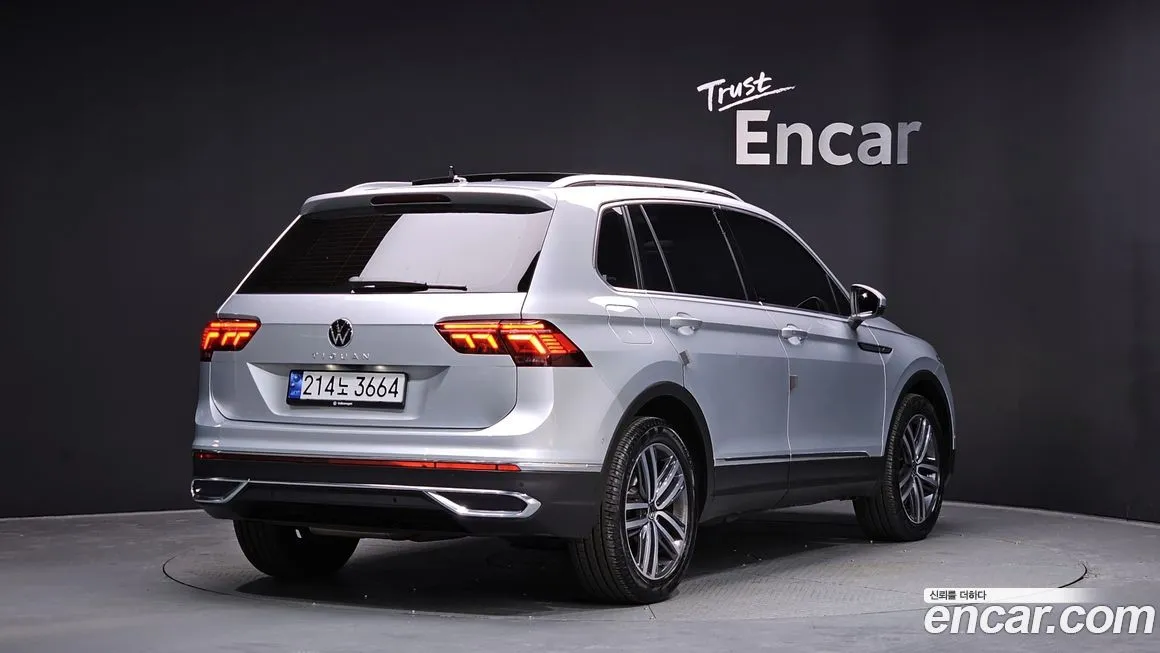 Volkswagen Tiguan — фото 7