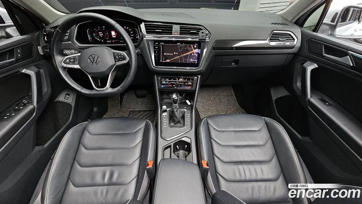 Volkswagen Tiguan — фото 6