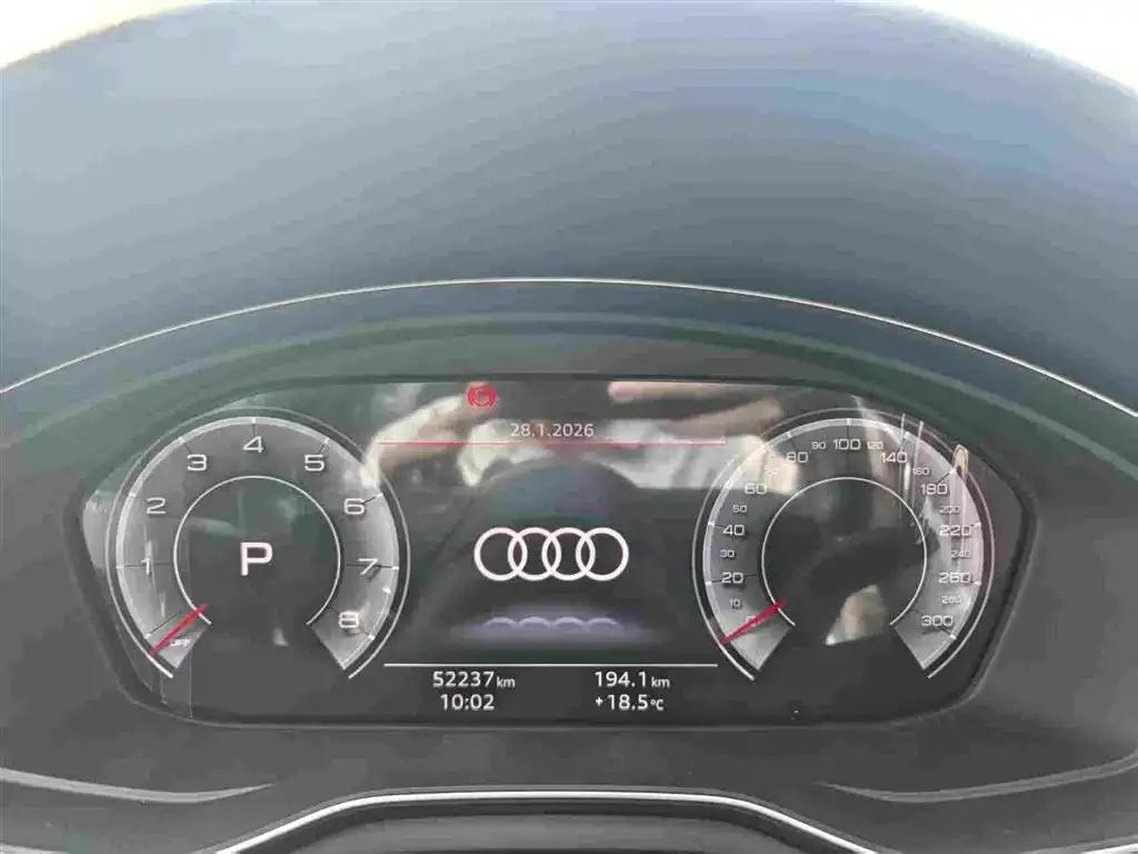 Audi A4L 2023 из CN, фото 2