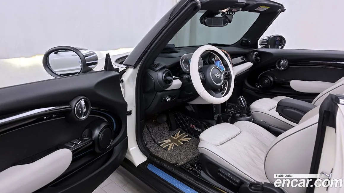 Mini Cooper Convertible 2023 из KR, фото 5