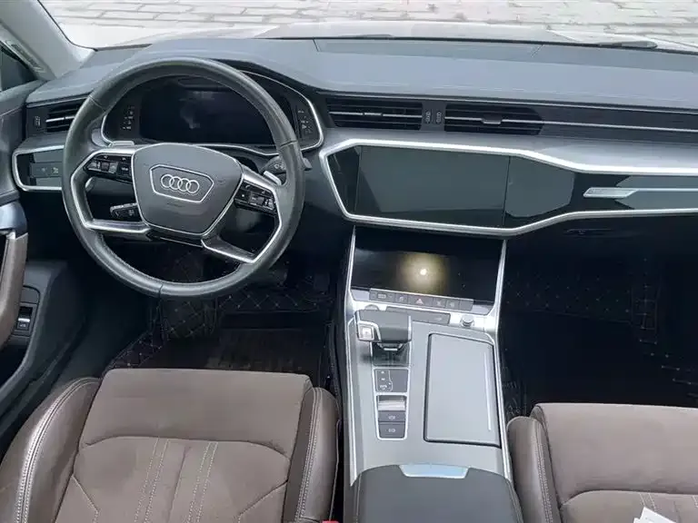 Audi A7L 2023 из CN, фото 2