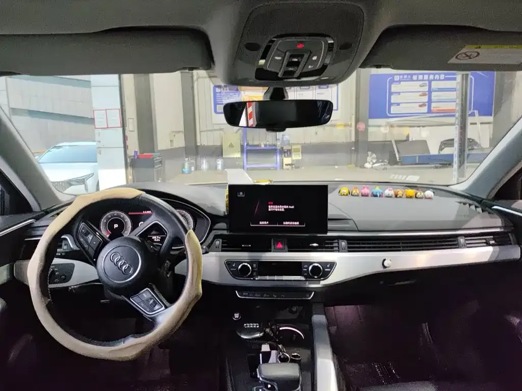 Audi A4L 2021 из CN, фото 8