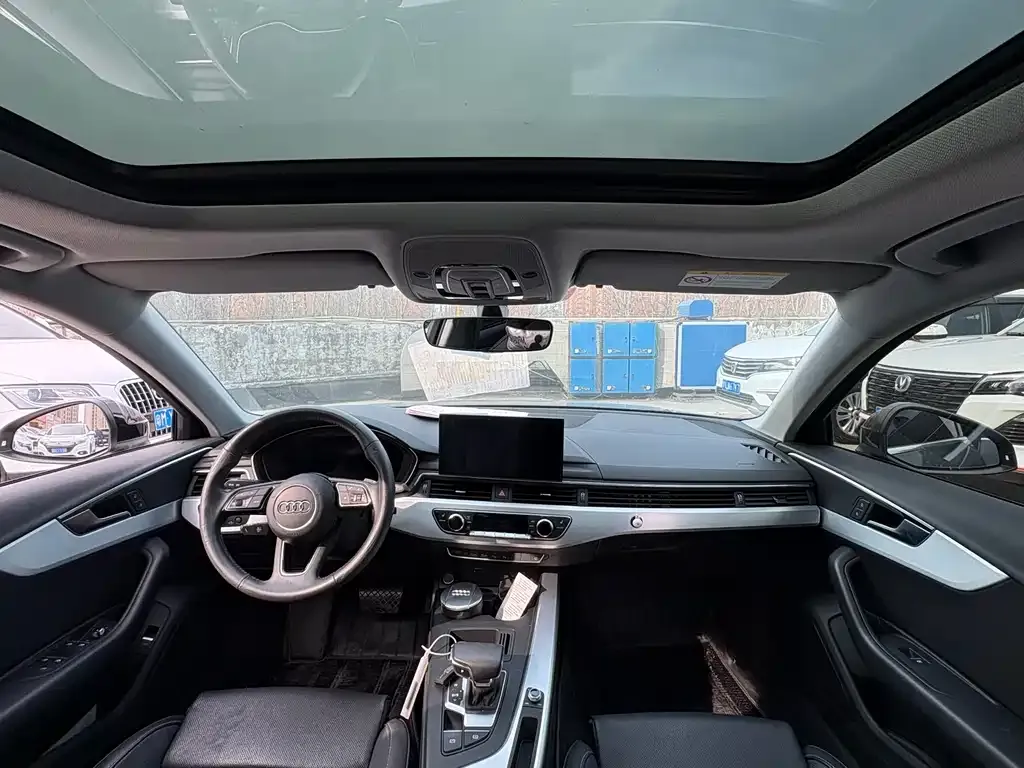 Audi A4L 2021 из CN, фото 10