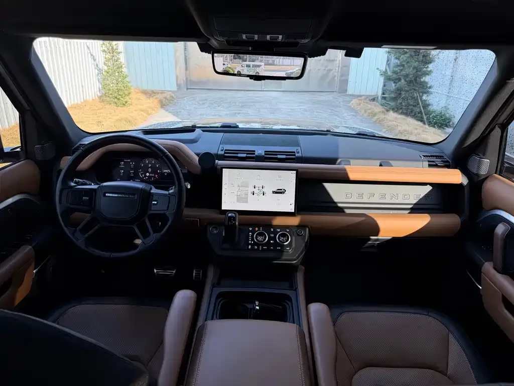 Land Rover Defender 2023 из CN, фото 3
