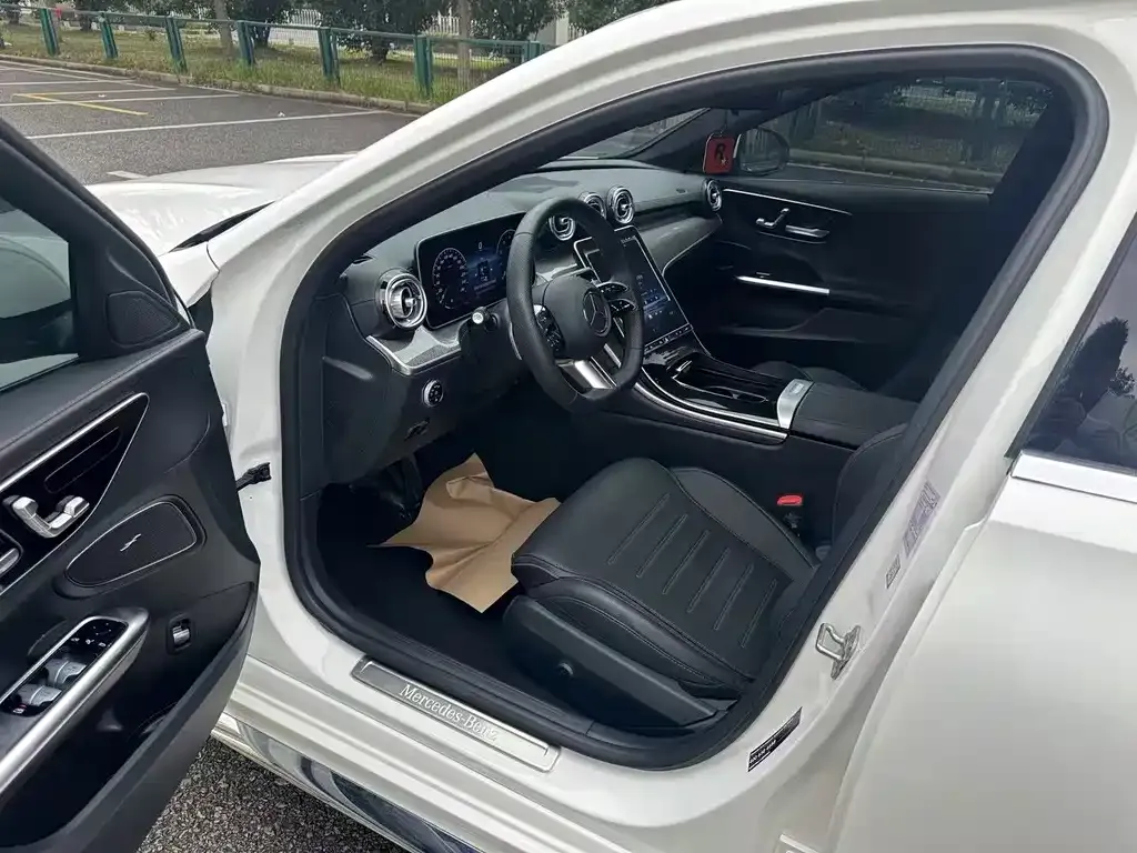 Mercedes-Benz C-Class 2024 из CN, фото 4