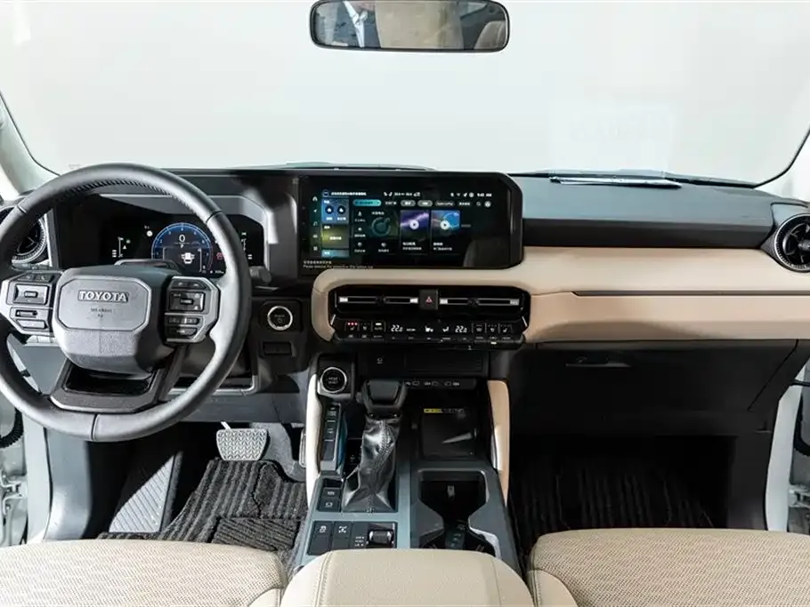Toyota Prado — фото 10