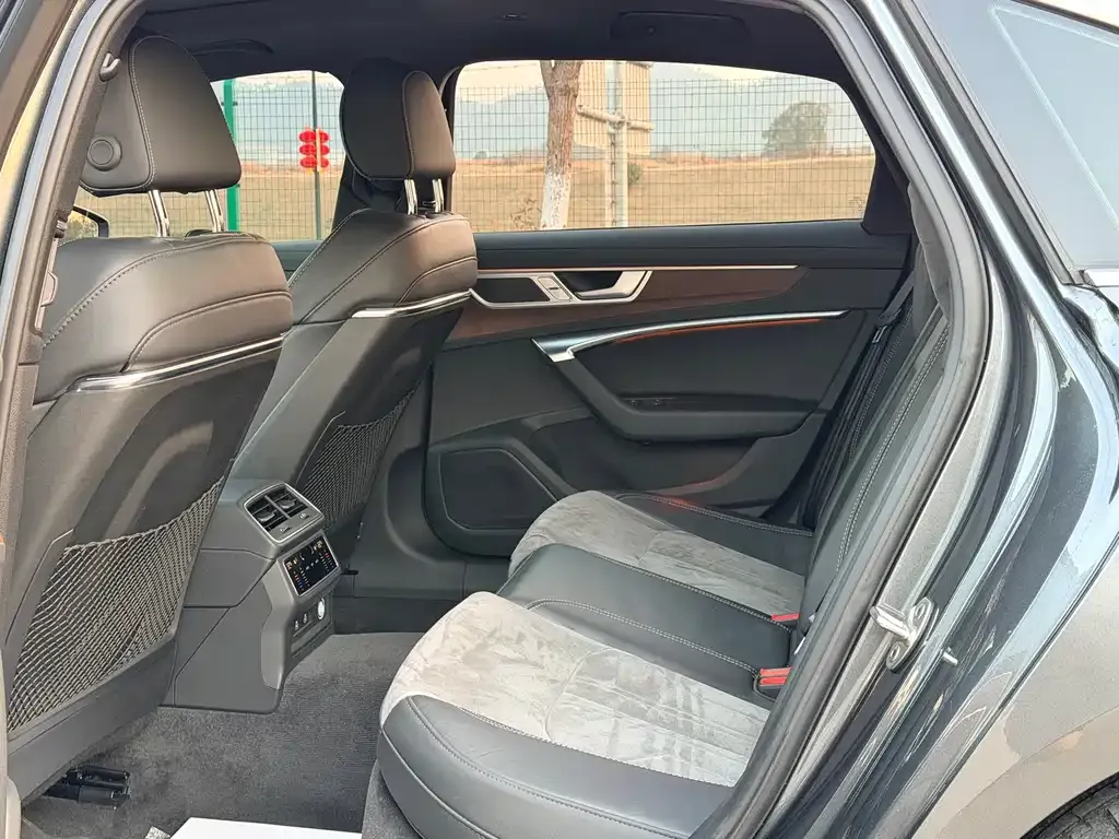 Audi A6L 2022 из CN, фото 7