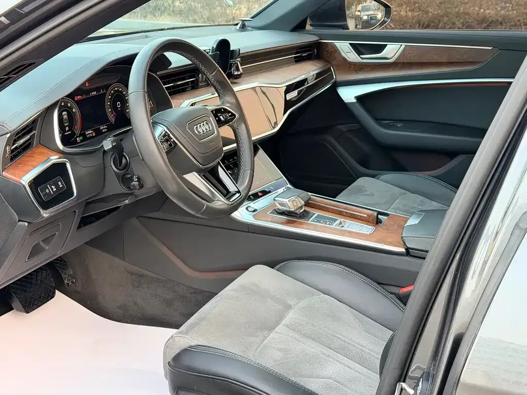 Audi A6L 2022 из CN, фото 4