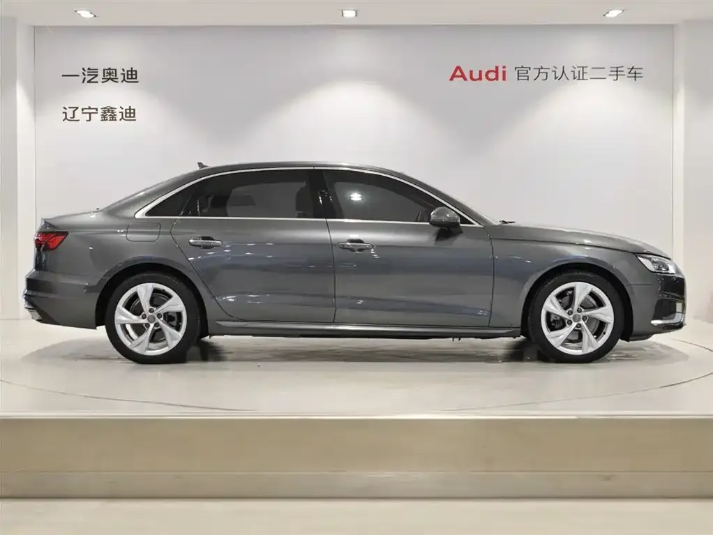 Audi A4L 2021 из CN, фото 3