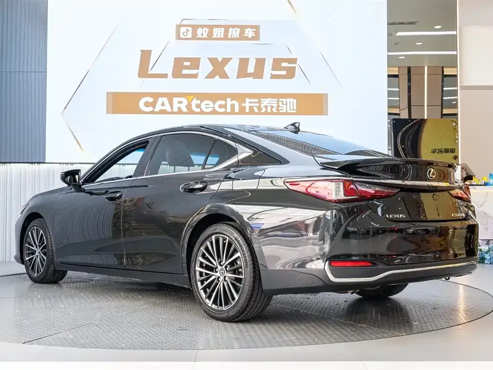 Lexus ES 2024 из CN, фото 8