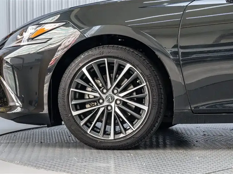 Lexus ES 2024 из CN, фото 5