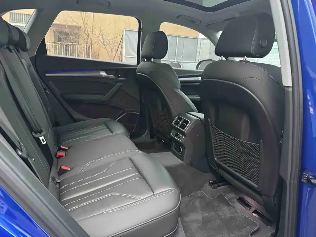 Audi Q5L 2021 из CN, фото 5