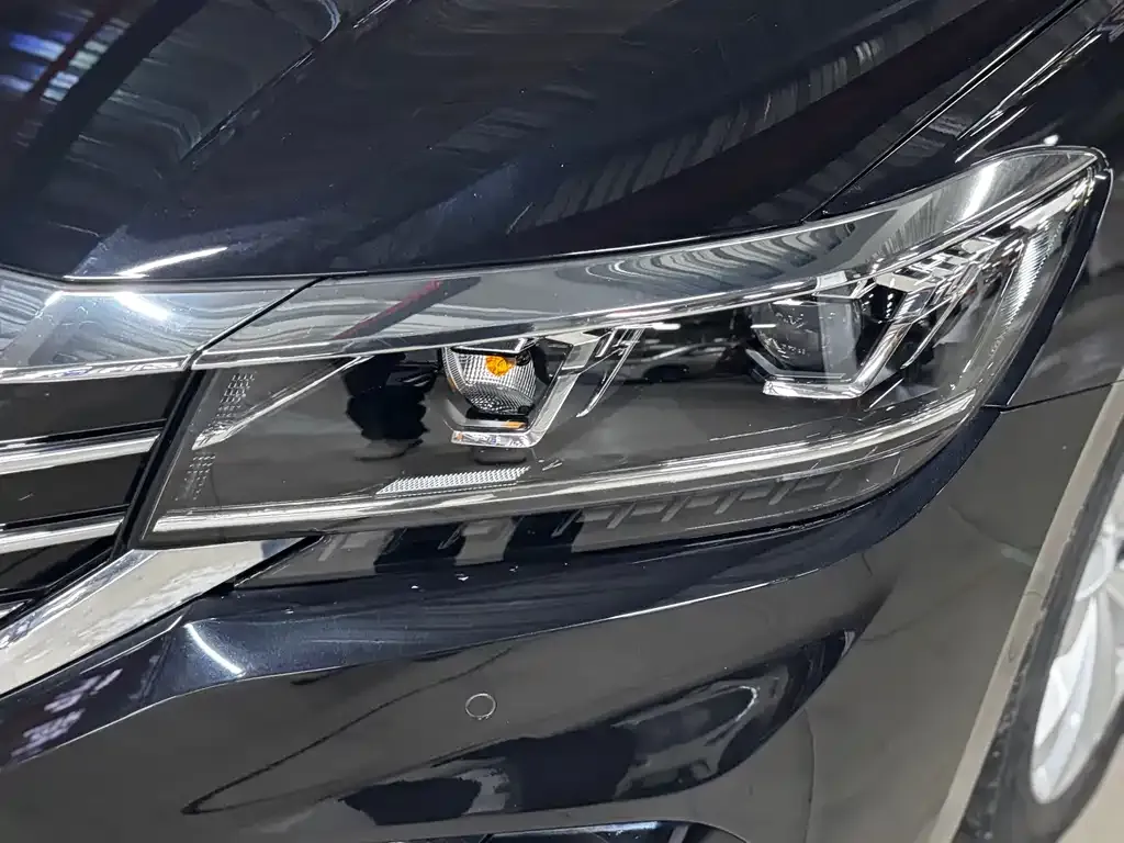Volkswagen Passat 2021 из CN, фото 2