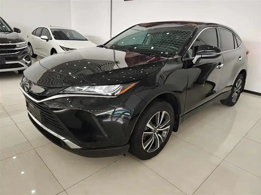 Toyota Harrier 2023 из CN, фото 1