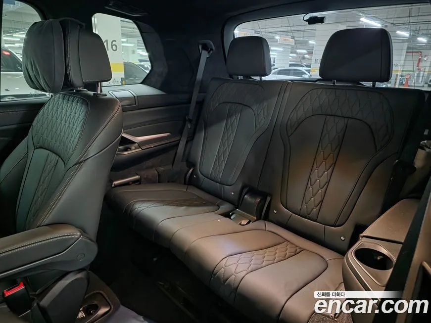 BMW X7 2024 из KR, фото 2