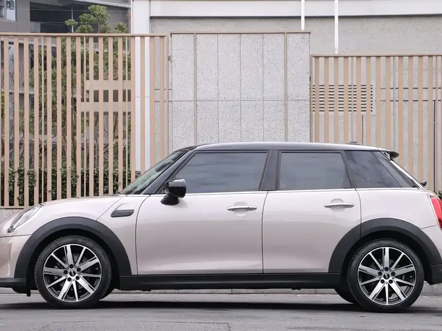 MINI Cooper (3-door) 2023 из CN, фото 9