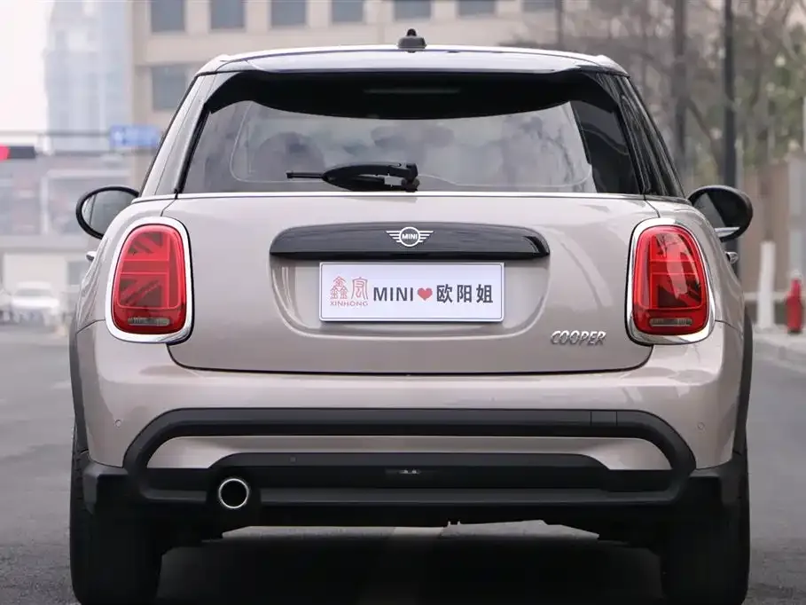 MINI Cooper (3-door) 2023 из CN, фото 10