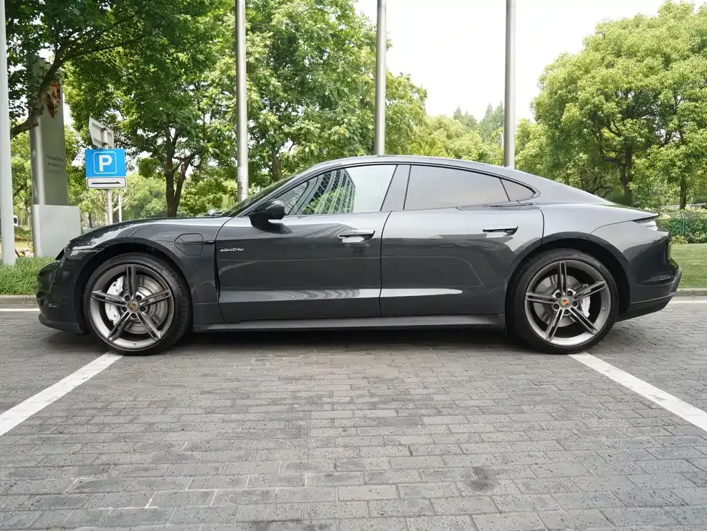 Porsche Taycan 2025 из CN, фото 8