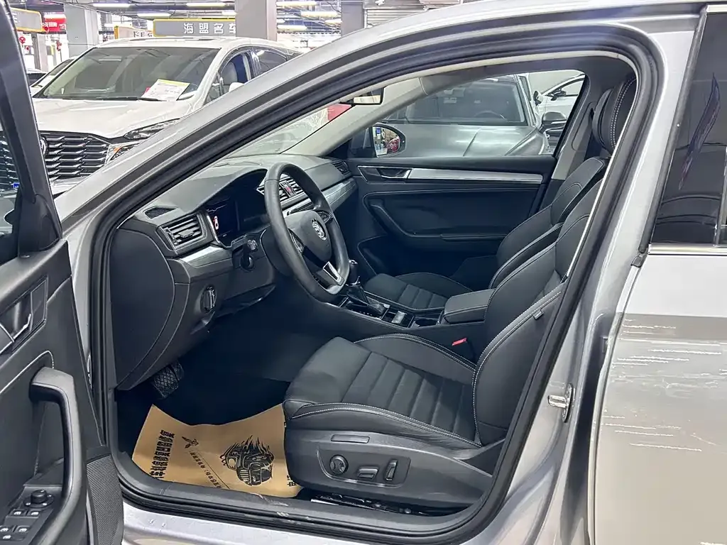 Skoda Superb 2024 из CN, фото 7