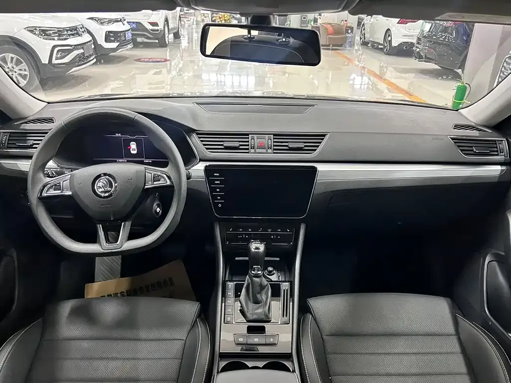 Skoda Superb 2024 из CN, фото 6
