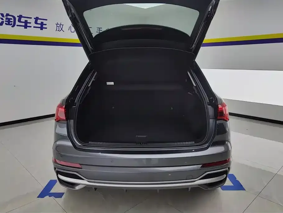 Audi Q3 2021 из CN, фото 2