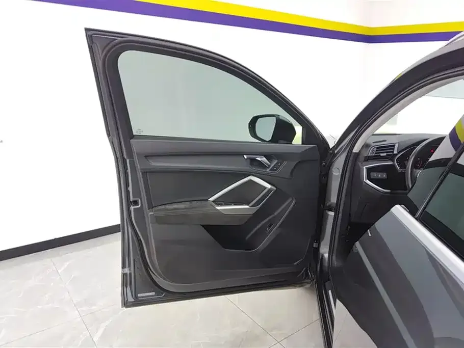 Audi Q3 2021 из CN, фото 4