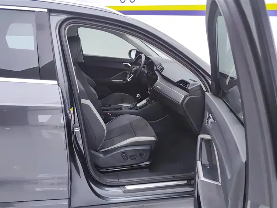 Audi Q3 2021 из CN, фото 7