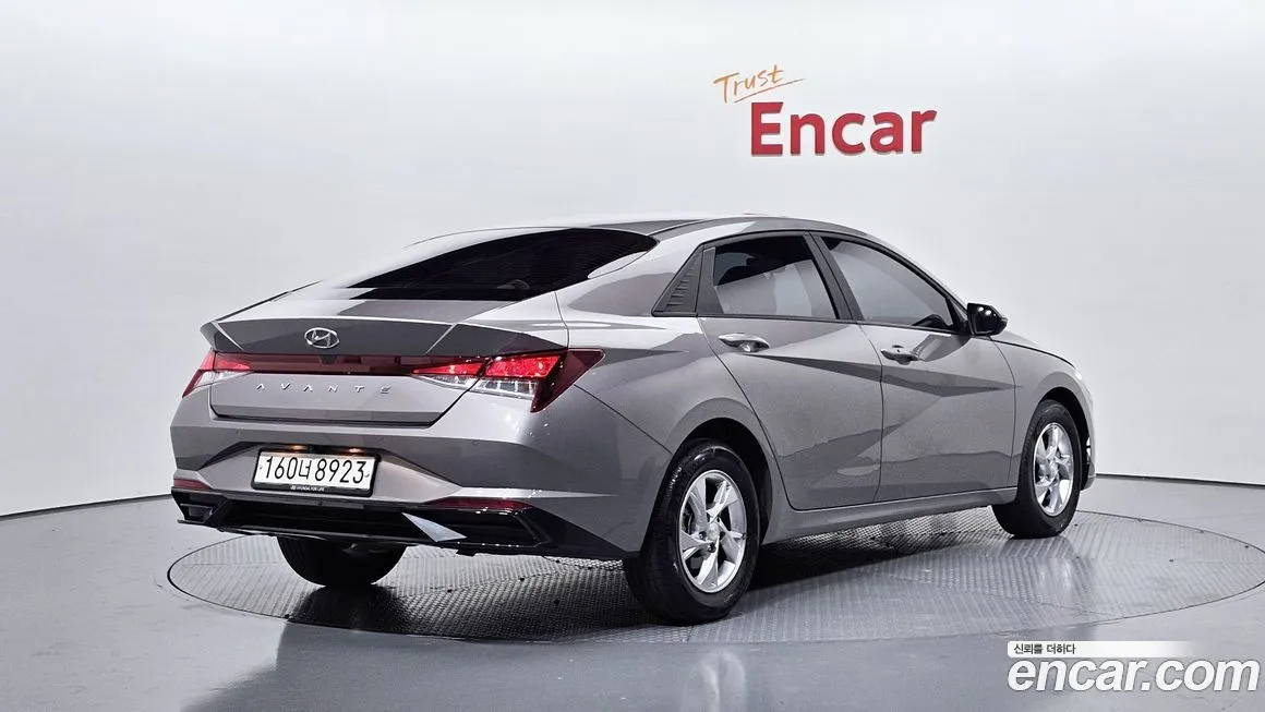 Hyundai AVANTE — фото 3