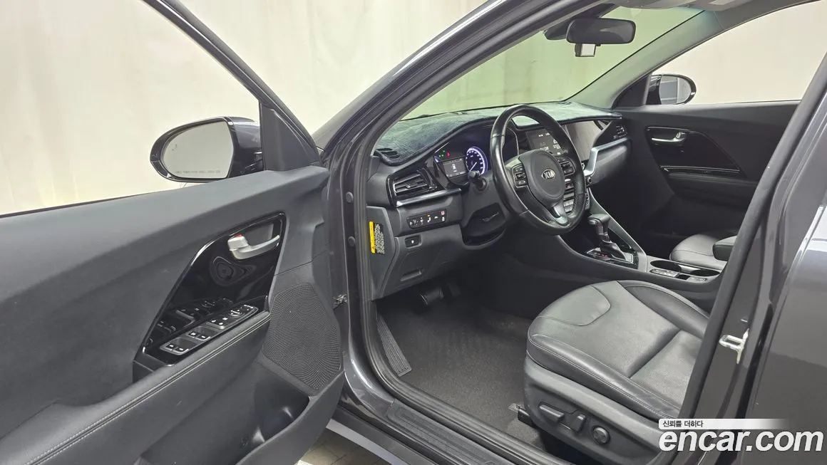 Kia Niro 2021 из KR, фото 10