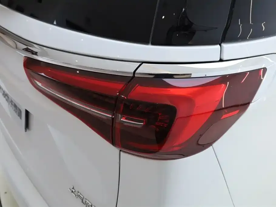 Buick GL8 2024 из CN, фото 10