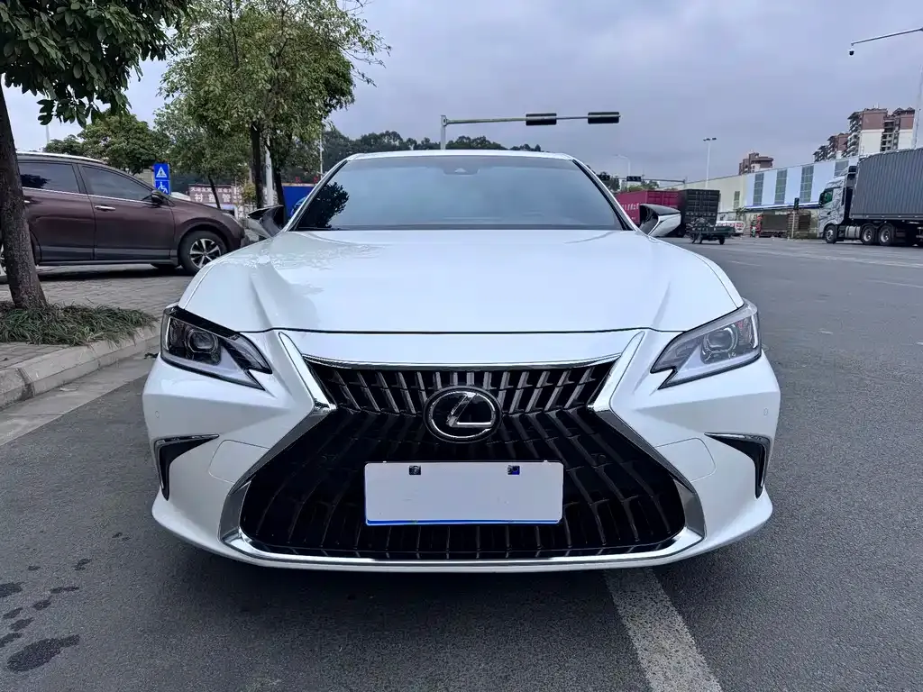 Lexus ES 2023 из CN, фото 7