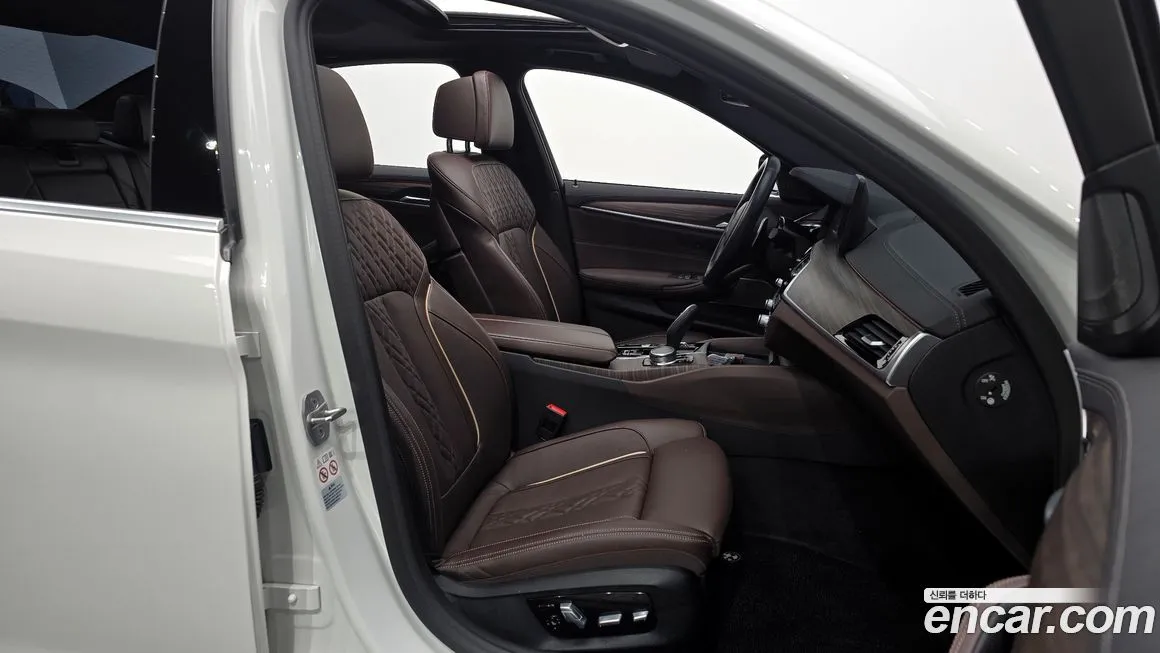 BMW 5-Series 2021 из KR, фото 4