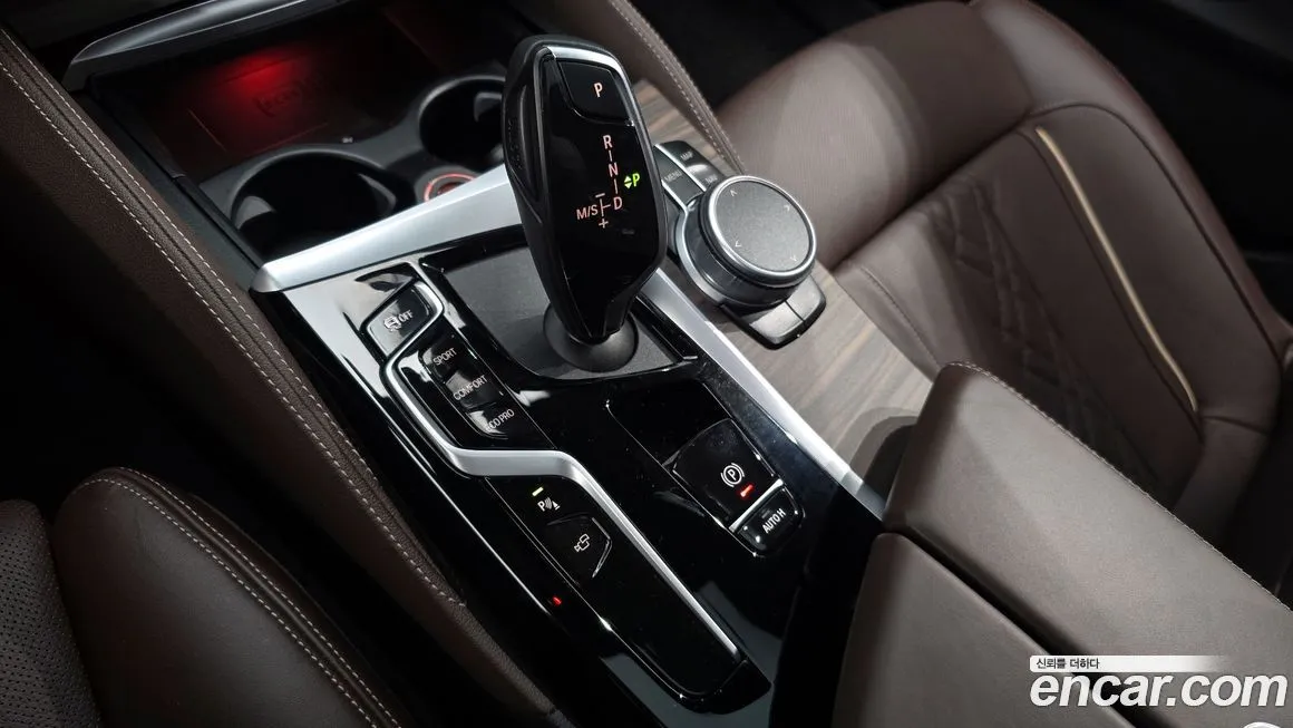 BMW 5-Series 2021 из KR, фото 9