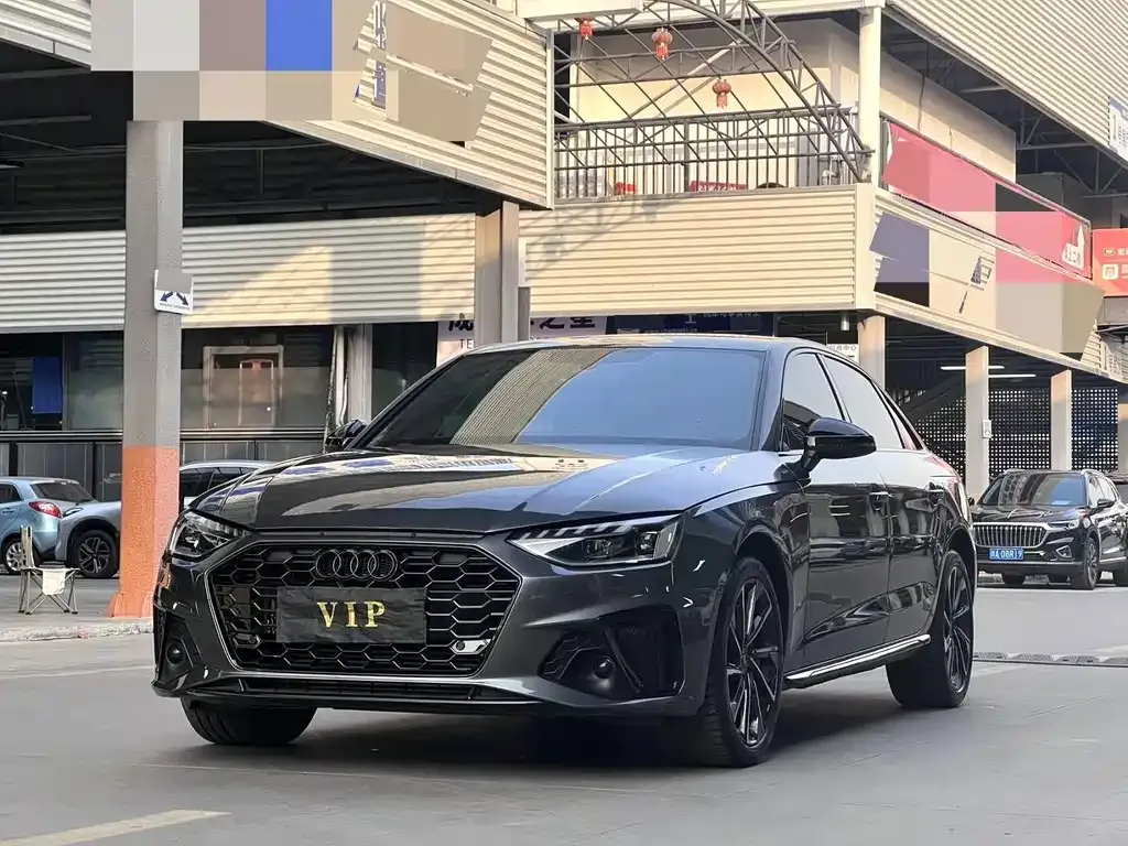 Audi A4L 2023 из CN, фото 1
